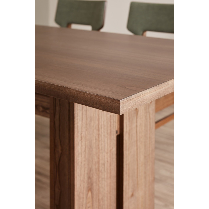 Mesa Fija con Base Central Kamchatka